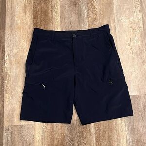 IZOD Men’s Golf Swingflex Cargo Shorts Size 32 Navy